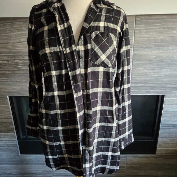 Ladies Oversize Plaid Button Up Size XSmall - Picture 1 of 3